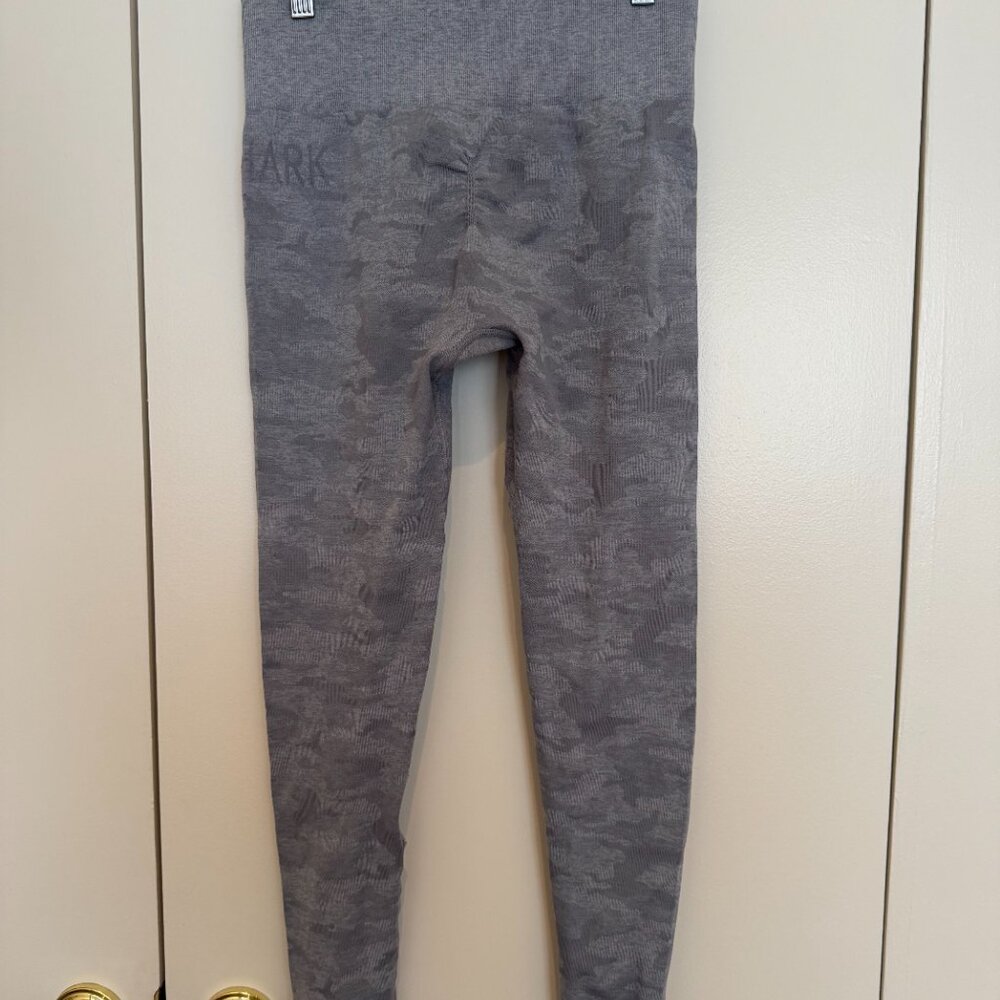 Gymshark Women’s Grey Adapt Camo Seamless Leggings Size M With Butt Scrunch - Picture 7 of 8